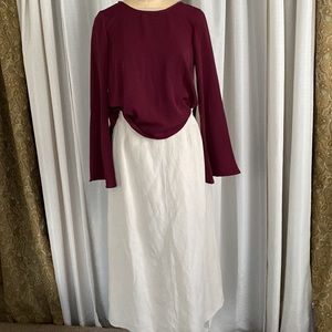 Linen- rayón maxi skirt , back zipper and side elastic.